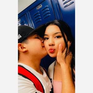 Meet your Posher, Perla